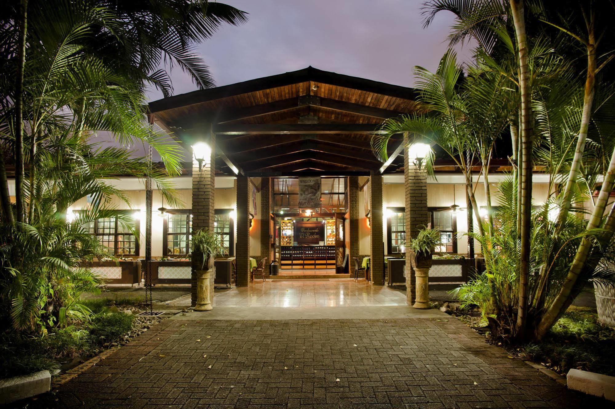 El Rodeo Estancia Boutique Hotel & Steakhouse San Jose  Bagian luar foto
